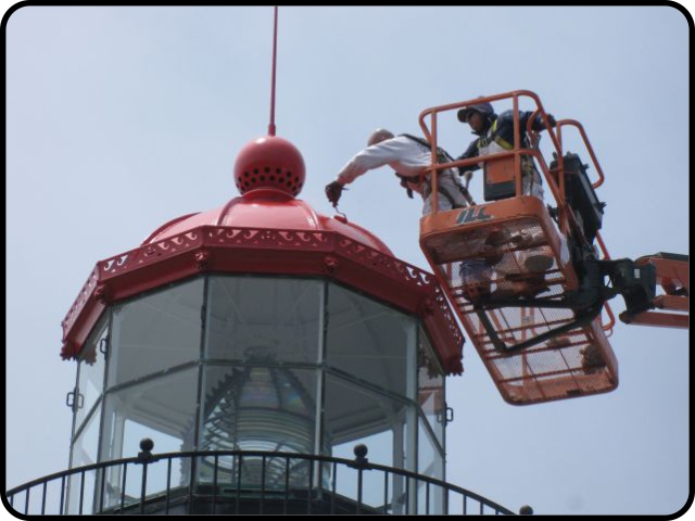 painting the top of the lantern room back to its original red